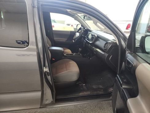 Used 2023 Toyota Tacoma SR w/ SR Convenience Package AWD/4WD image 16