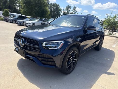 Used 2021 Mercedes-Benz GLC 300 4MATIC w/ AMG Line image 8