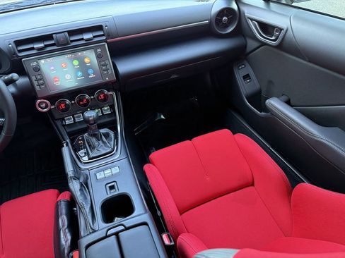 Used 2022 Toyota GR86 w/ ALL Weather Mat Package (TMS) RWD image 20
