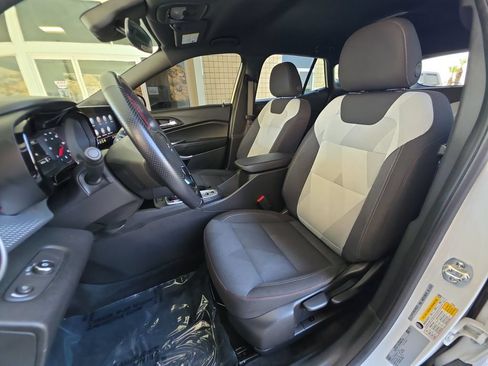 Used 2024 Chevrolet Trax RS w/ Driver Confidence Package FWD image 19