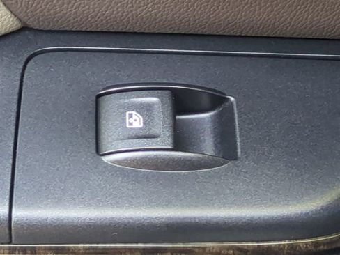 Used 2015 GMC Sierra 1500 Denali w/ Driver Alert Package AWD/4WD image 31
