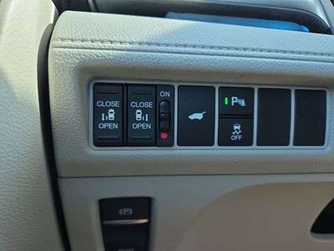 New 2026 Honda Odyssey Touring image 15