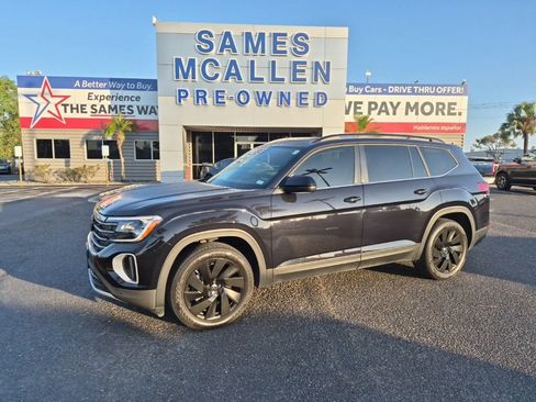 Used 2024 Volkswagen Atlas SE FWD image 1