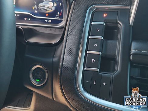 Used 2024 Chevrolet Tahoe Premier w/ Premium Package image 26