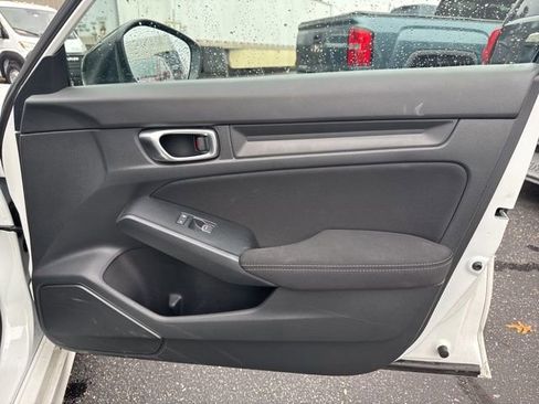 Used 2023 Honda Civic Sport image 11