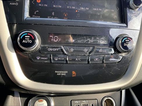 Used 2020 Nissan Murano SV image 32