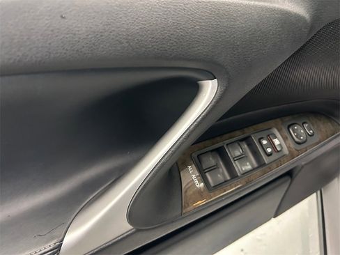 Used 2011 Lexus IS 250 250 w/ Premium Pkg Value Edition image 16