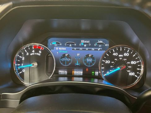 Used 2021 Ford F350 Lariat w/ Tremor Off-Road Package image 21