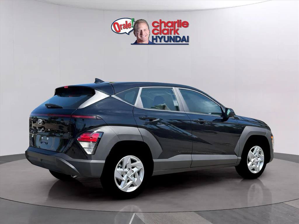 Used 2026 Hyundai Kona SE FWD image 8