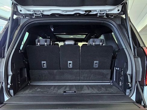 New 2025 Ford Expedition Tremor image 20