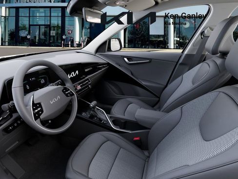 New 2026 Kia Niro EX image 17