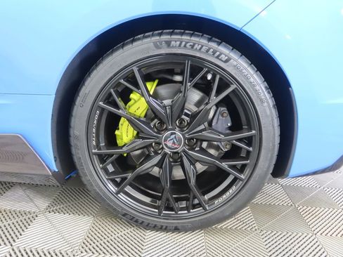 Used 2023 Chevrolet Corvette Stingray Premium Conv w/ Z51 Performance Package image 27