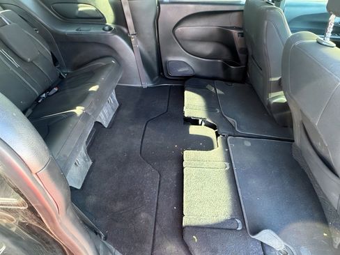 Used 2018 Chrysler Pacifica Touring Plus w/ S Appearance Package image 12