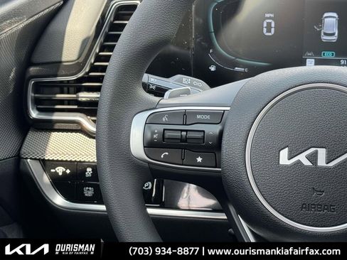 New 2025 Kia Sportage LX image 16