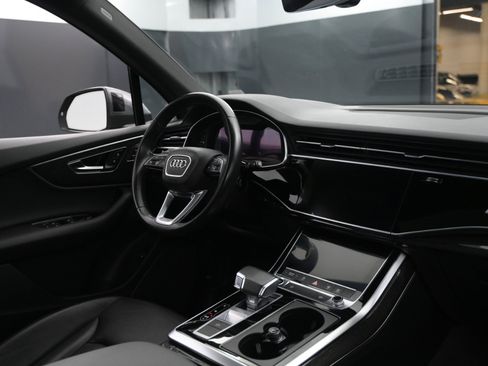 Used 2021 Audi Q7 3.0T Premium image 38