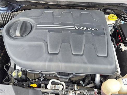 Used 2021 Jeep Cherokee Latitude Lux w/ Sun & Sound Group AWD/4WD image 21