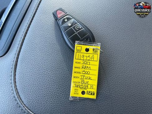 Used 2017 RAM 1500 Big Horn RWD image 29