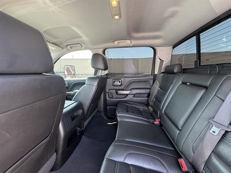 Used 2019 GMC Sierra 2500 Denali w/ Duramax Plus Package AWD/4WD image 35