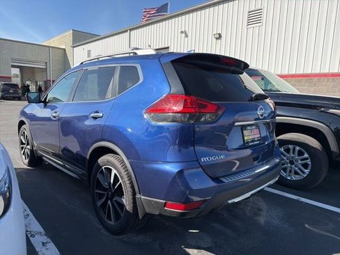 Used 2017 Nissan Rogue SL w/ SL Premium Package AWD/4WD image 4