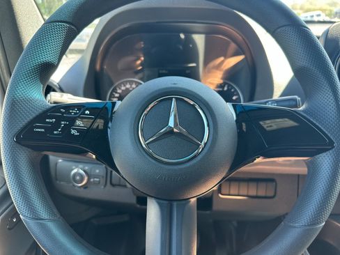 New 2025 Mercedes-Benz Sprinter 2500 image 25