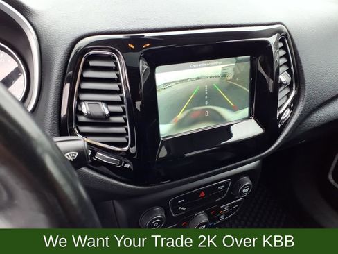 Used 2020 Jeep Compass Latitude image 15