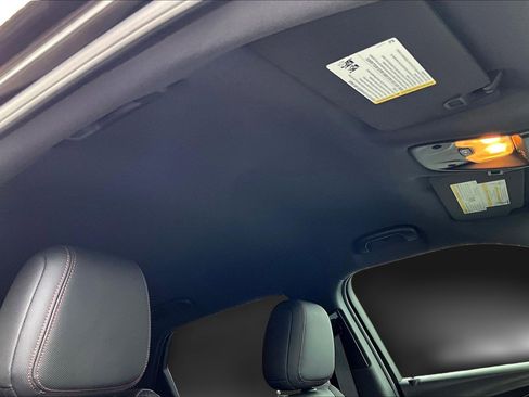 Used 2023 Chevrolet TrailBlazer RS w/ Convenience Package image 19