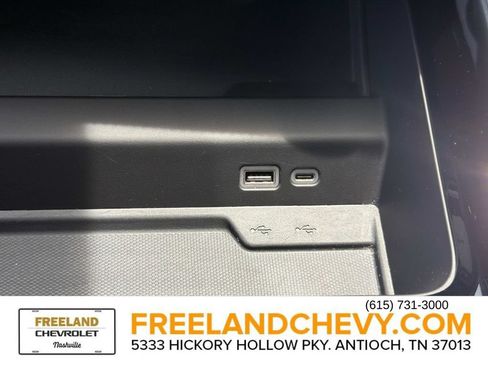 Used 2025 Chevrolet Tahoe Premier AWD/4WD image 32