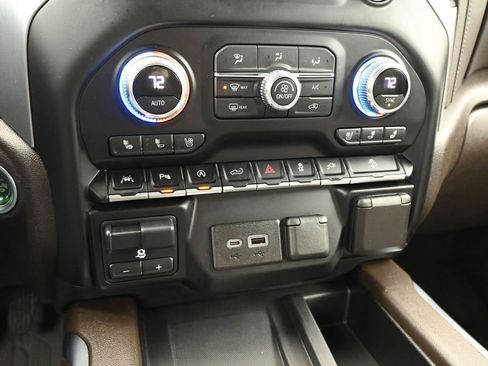 Used 2021 GMC Sierra 1500 SLT w/ SLT Premium Plus Package image 17