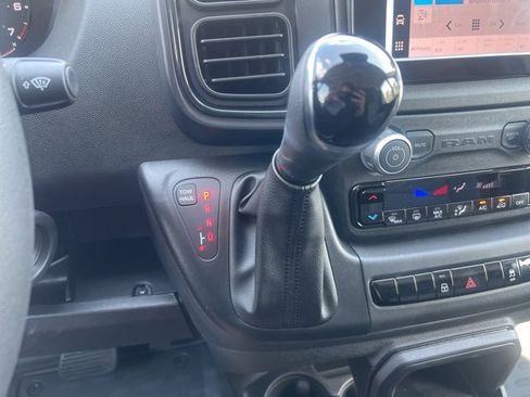 Used 2025 RAM ProMaster 2500 w/ Convenience Group image 28