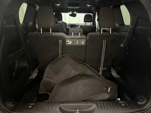 Used 2019 Chrysler Pacifica Touring Plus w/ Advanced Safetytec Group image 23