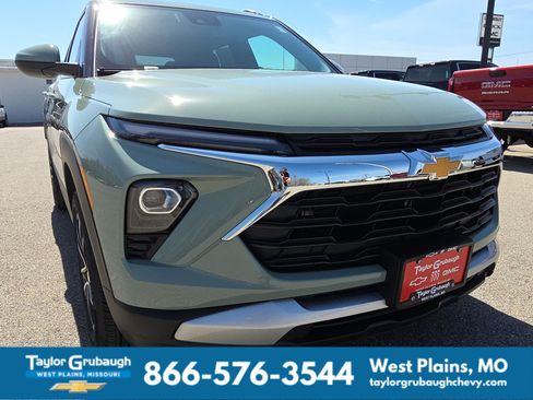 New 2026 Chevrolet TrailBlazer LT w/ Convenience Package FWD image 11