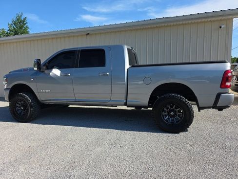 Used 2023 RAM 2500 Laramie AWD/4WD image 8