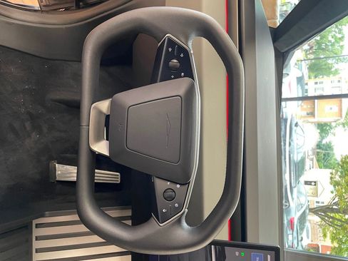Used 2024 Tesla Cybertruck AWD Crew Cab image 17
