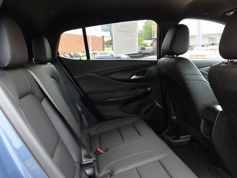 Certified 2025 Buick Envista Sport Touring w/ Convenience I Package FWD image 12