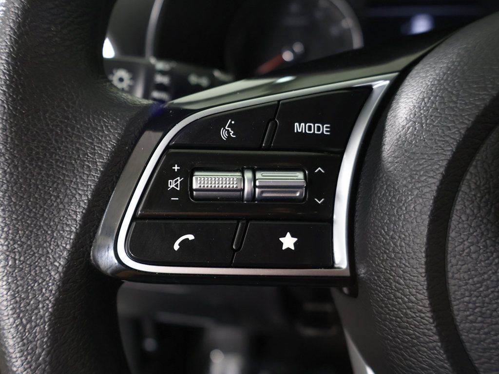 Used 2023 Kia Forte LXS w/ LXS Technology Package FWD image 38