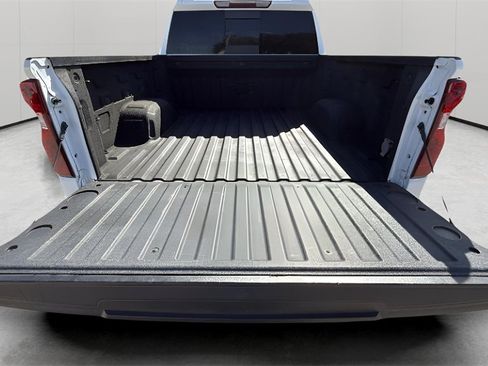 Used 2021 Chevrolet Silverado 1500 LT image 28