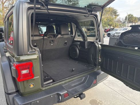 Used 2021 Jeep Wrangler Unlimited Rubicon image 31