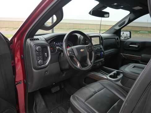 Used 2019 Chevrolet Silverado 1500 High Country image 17