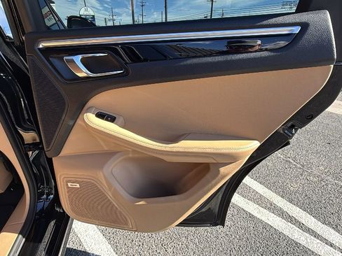 Used 2018 Porsche Macan GTS image 15