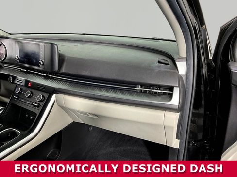 Certified 2022 Kia Carnival LX FWD image 27