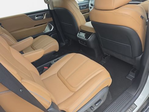 Certified 2025 INFINITI QX80 Sensory AWD/4WD image 11