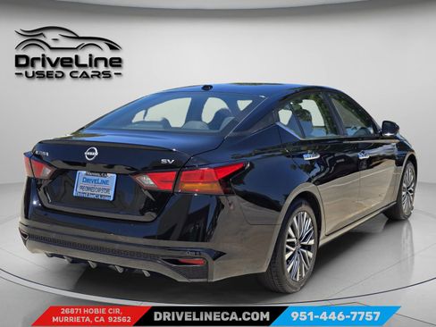 Used 2024 Nissan Altima 2.5 SV image 2