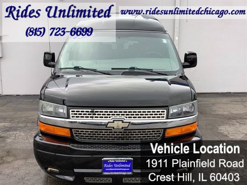 Used 2015 Chevrolet Express 2500 Extended RWD image 13