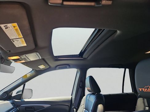 Certified 2023 Honda Passport TrailSport image 15