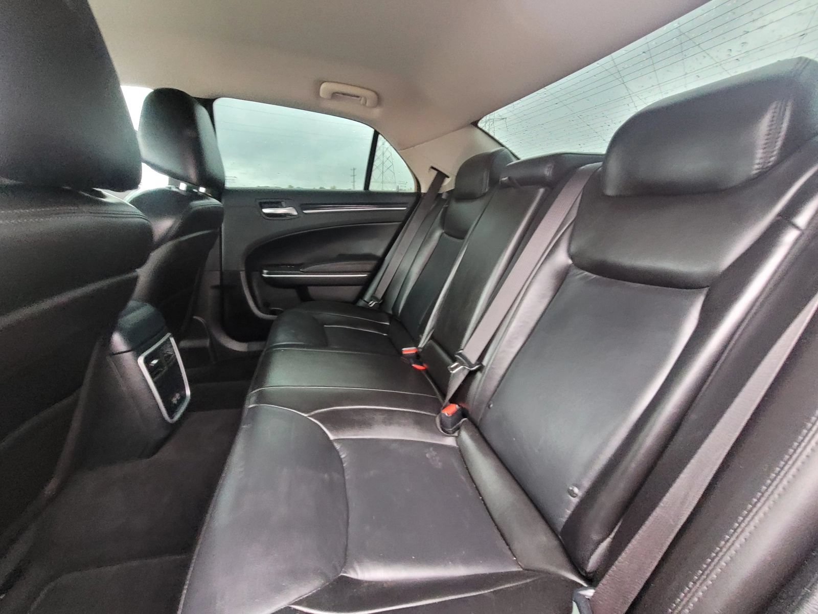 Used 2023 Chrysler 300 Touring L RWD image 17