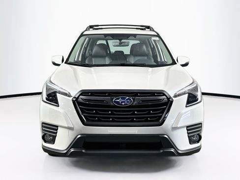 Used 2023 Subaru Forester Limited AWD/4WD image 2