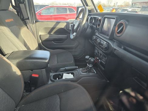 Used 2023 Jeep Gladiator Mojave image 17