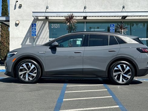 Certified 2023 Volkswagen ID.4 Pro image 7