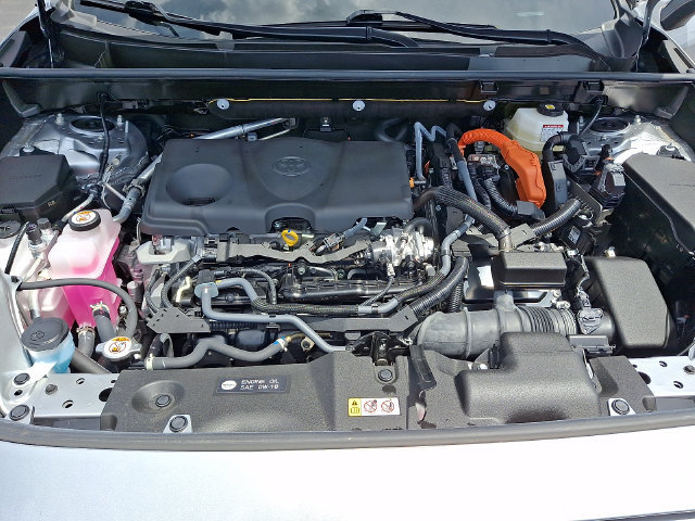 Used 2025 Toyota RAV4 XLE AWD/4WD image 28