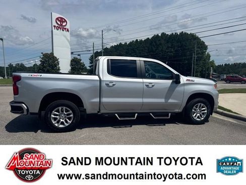 Used 2022 Chevrolet Silverado 1500 RST w/ Convenience Package II AWD/4WD image 2